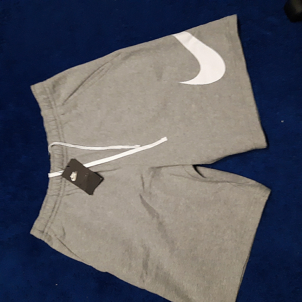 Nike short